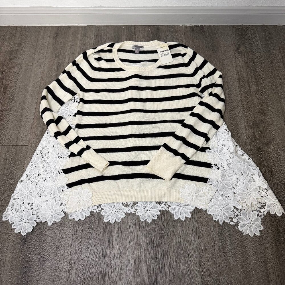 NWT Chelsea28 Lace Sweater Long Sleeve Women’s Size XL